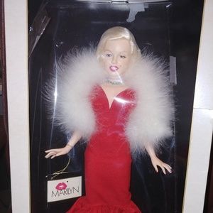 Marilyn Monroe "World Doll"
